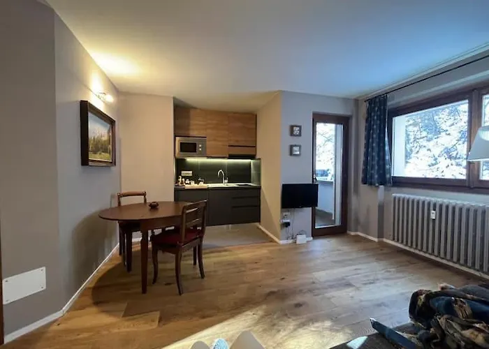 Raffinato Ed Accogliente Monolocale Di Montagna * 브루일서비니아